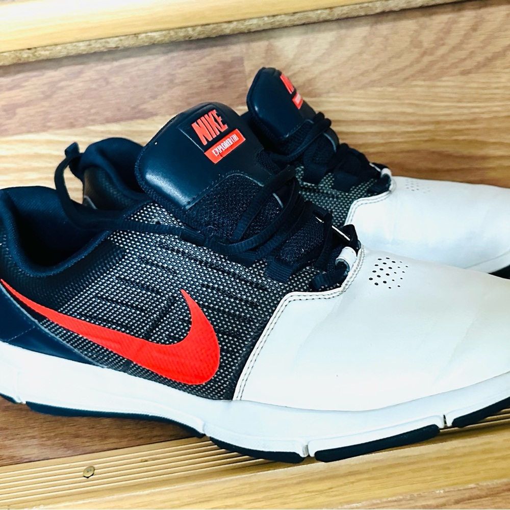 Nike Men's Black and White Sneakers with Red Swoosh